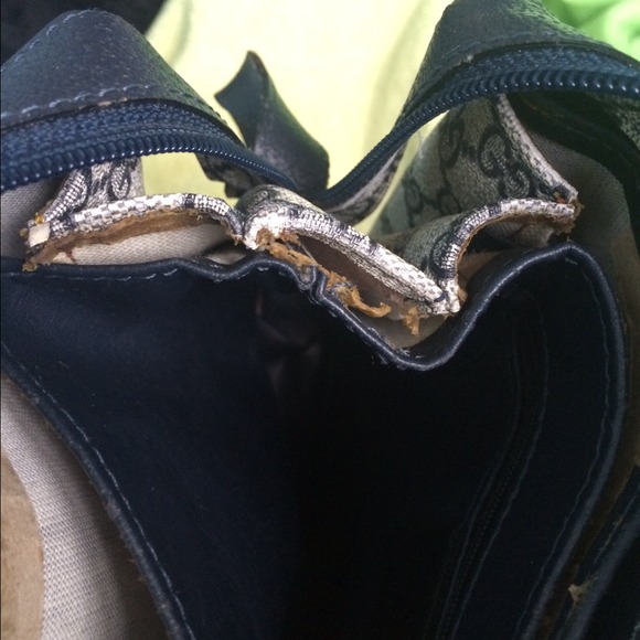 AUTHENTIC VINTAGE GUCCI CROSSBODY BAG - Picture 3 of 4