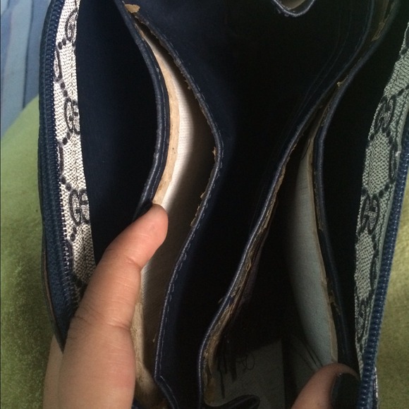 AUTHENTIC VINTAGE GUCCI CROSSBODY BAG - Picture 4 of 4