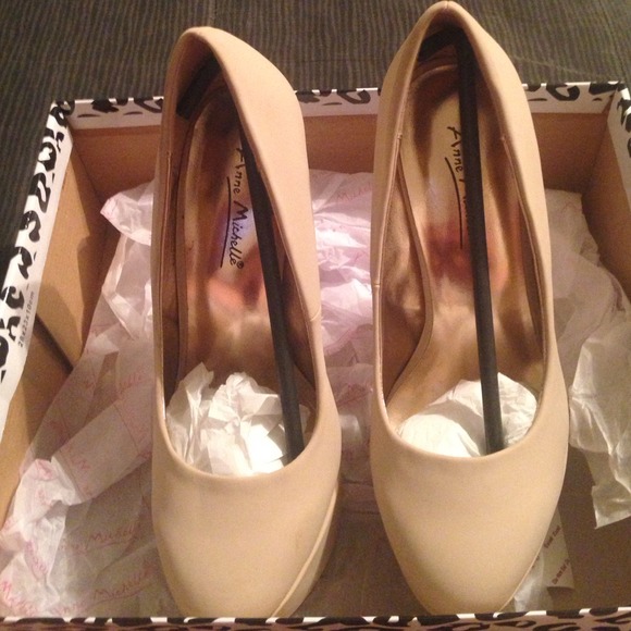 Nude heels - Picture 4 of 4