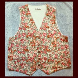 Cute floral button down vest size m