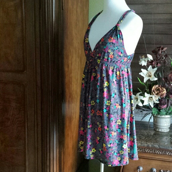 Cute Flowered Sundress - Picture 3 of 4