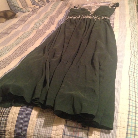 Green prom dress - Picture 2 of 3