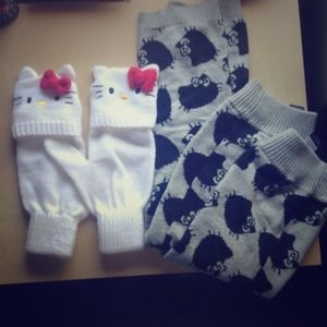 HELLO KITTY MITTENS & LEG WARMERS *WINTER BUNDLE*