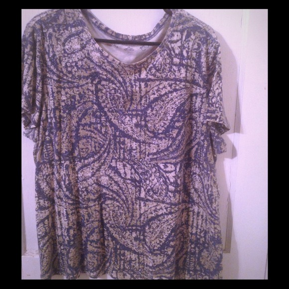 Cute casual top
