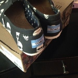 Toms shoes