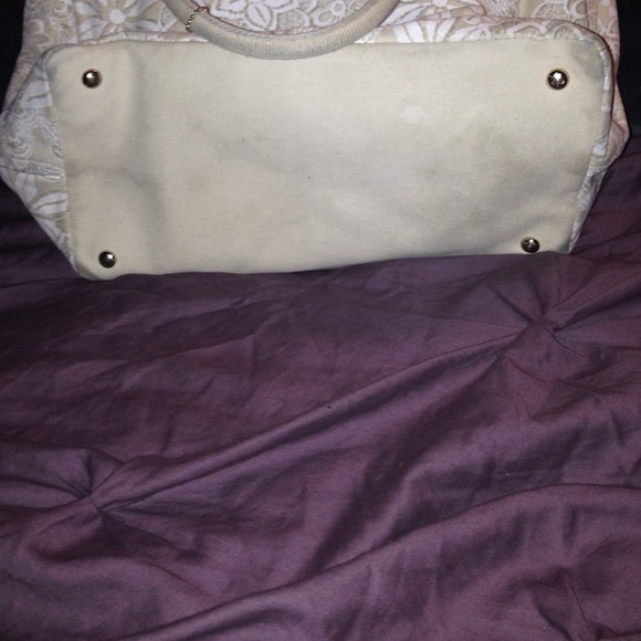 Purse - Picture 4 of 4