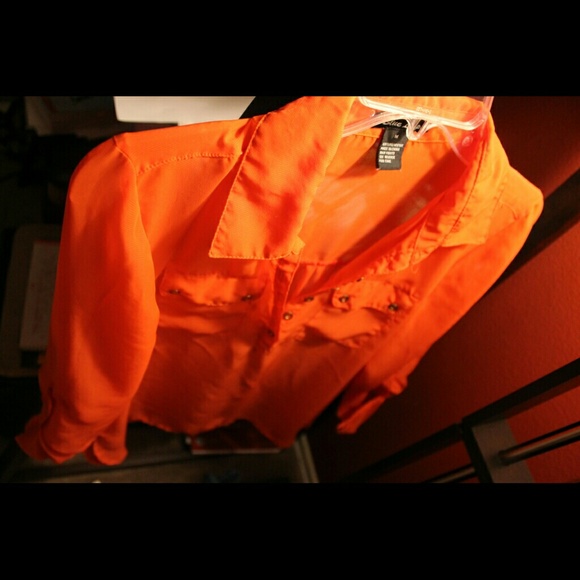 Shirt - Picture 2 of 3