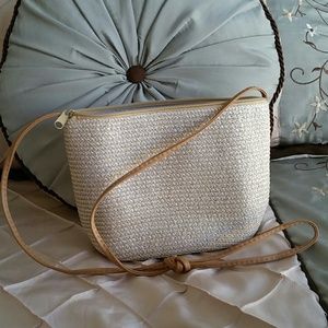 *FINAL*PRICE* Small Woven Cream Metallic Bag