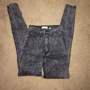 Acid wash jeans (high wasted)