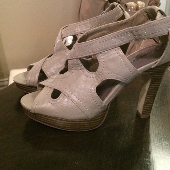 Madden Girl nude heels