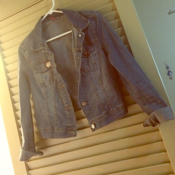H&M jean jacket - size 8