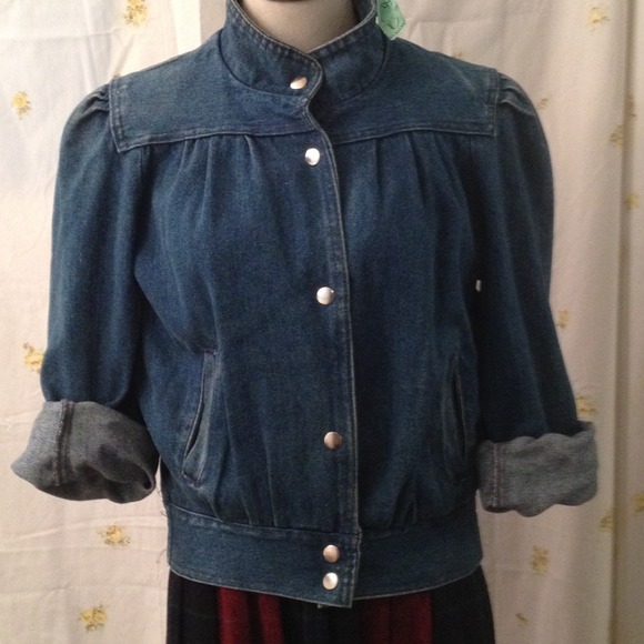 💙SOLD on Instagram 💙Vintage denim jacket - Picture 3 of 3