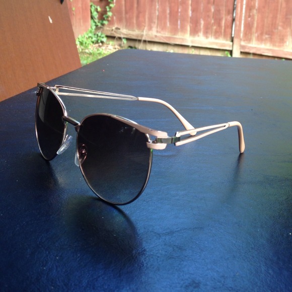 Round sunglasses - Picture 4 of 4