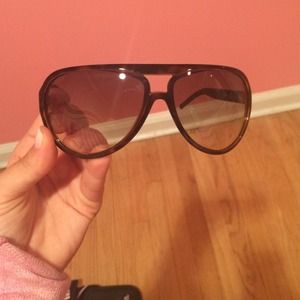 GUCCI SUNGLASSES ... Worn once
