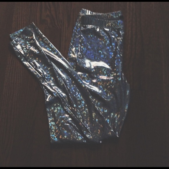 High rise holographic leggings