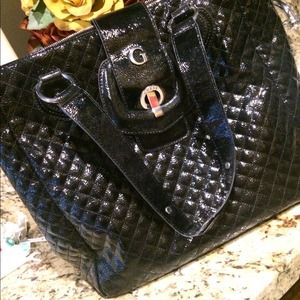 Gently used guess handbag