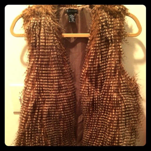 Brown/black fur vest