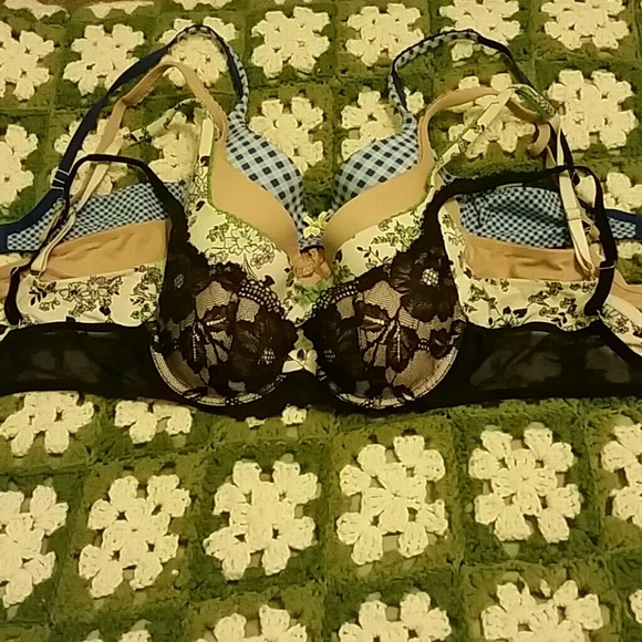LAST CHANCE Victoria's secret bras