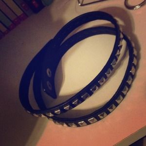 A black studded two strands braclet/chocker.