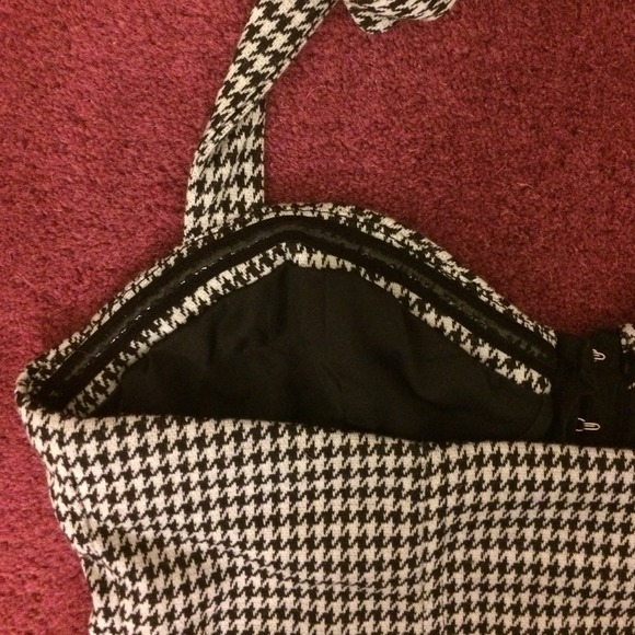 Cropped Corset - Picture 3 of 4