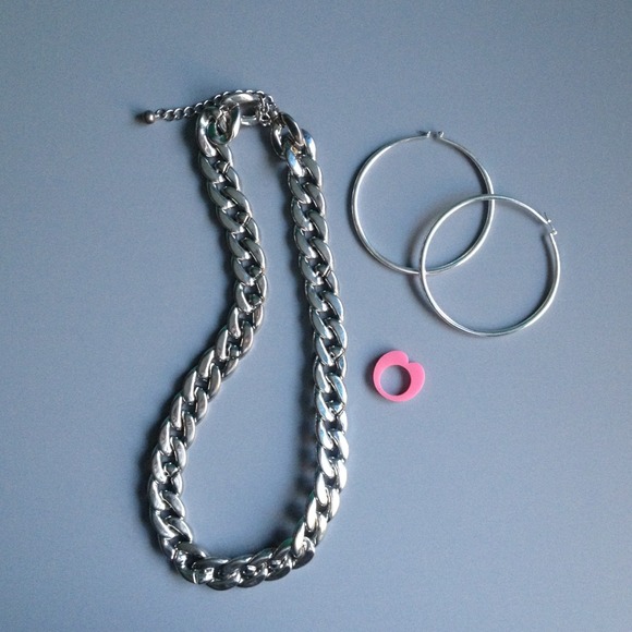 Silver chain necklace