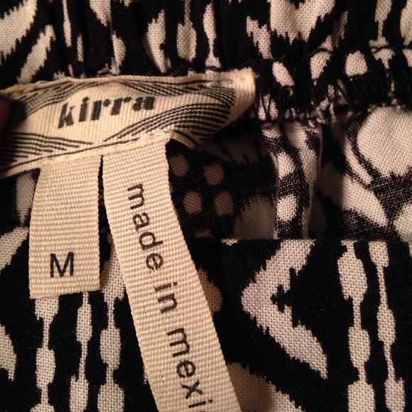 PACSUN Tribal Print shorts - Picture 2 of 2