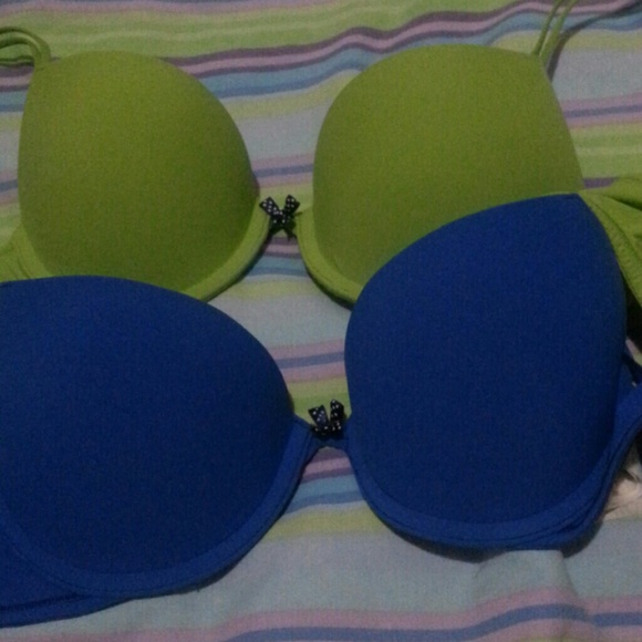 Brand NWOT Gilly Hicks Push-em up bras bundle