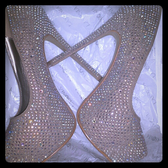 Lasonia Heels