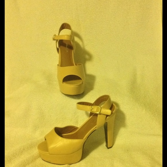 New, never worn! - Picture 2 of 2