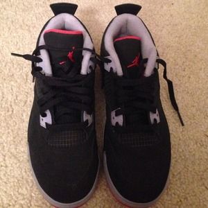 🔴MUST GO🔴 SALE Jordan Retro 4's - Kids 3y/WMN 5