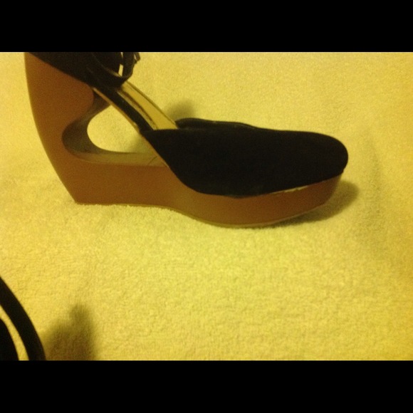 Black wedges - Picture 3 of 4
