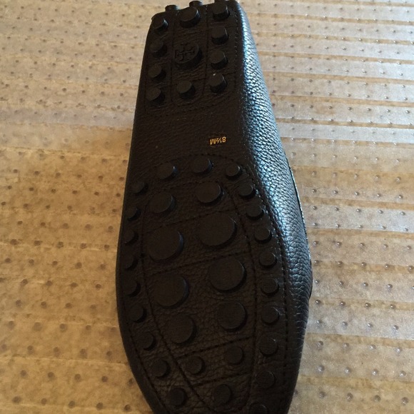 BRAND NEW TORY BURCH FLATS - Picture 2 of 2
