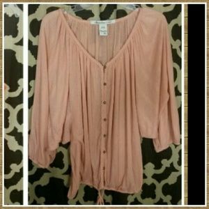 🎉HP🎉American Rag Top, New Been Worn