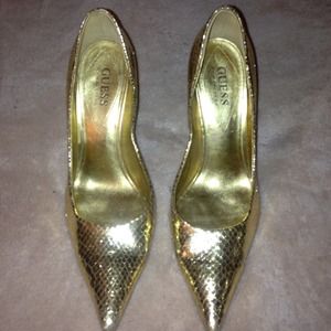 Used Gold Guess By Marciano Shoes👠