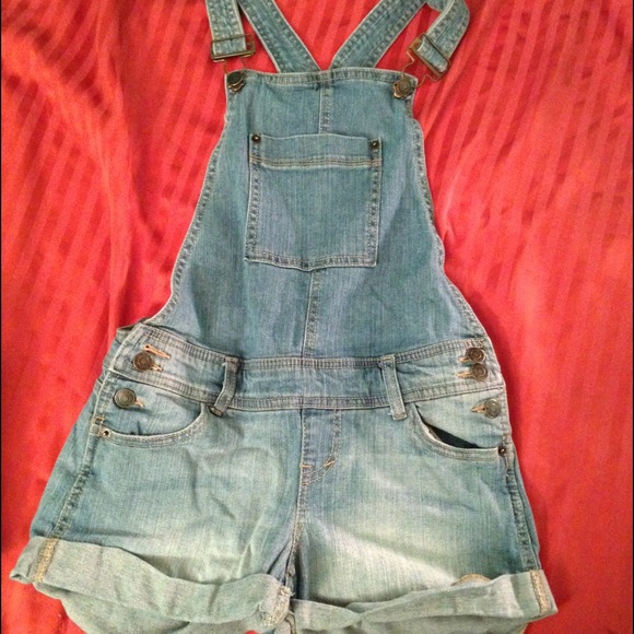 Short overalls denim jumper