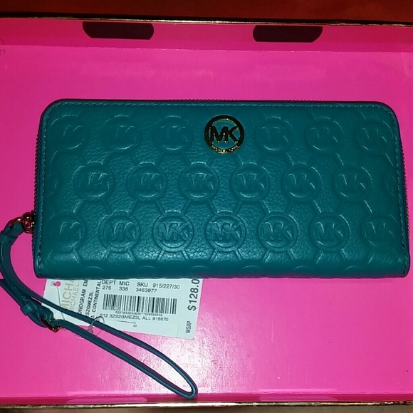 MK Wallet 💖Reduced Price💖