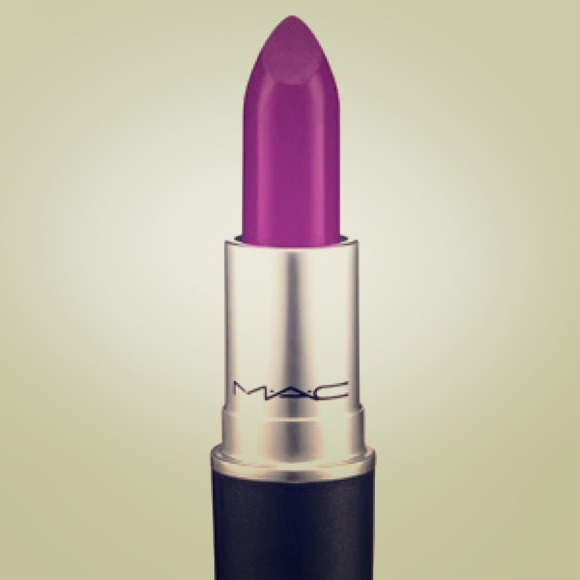Mac heroine authentic lipstick