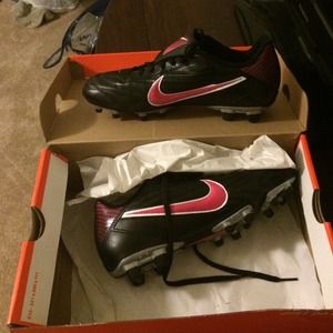 Nike soccer/baseball kleats