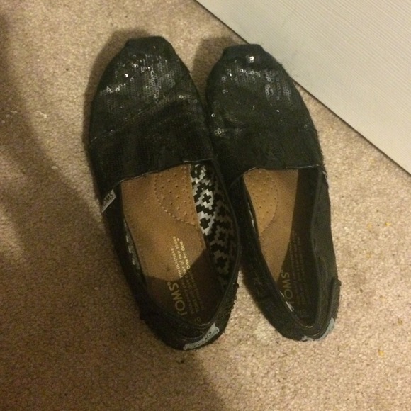 sequined black toms