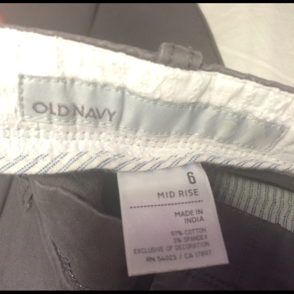 Old Navy Khaki Capris - Picture 4 of 4