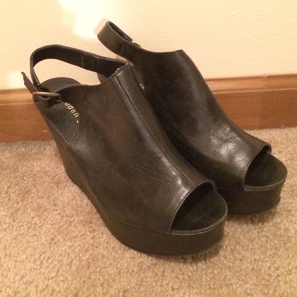Madden Girl wedges
