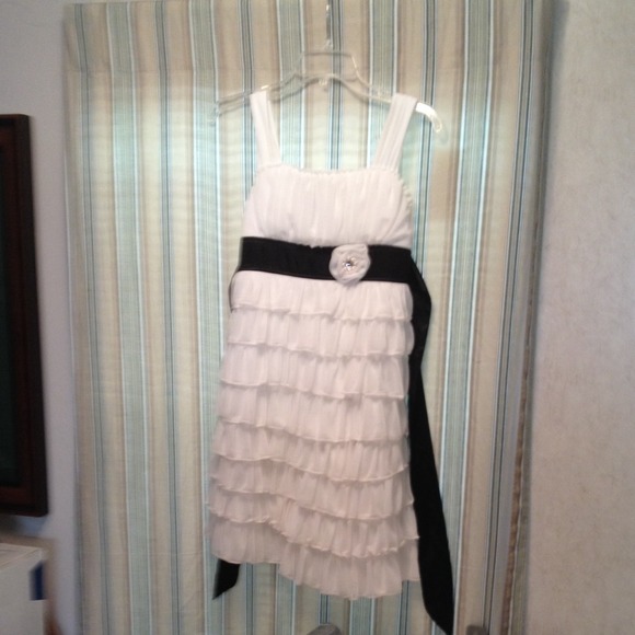 My Michelle girls size 16 holiday dress