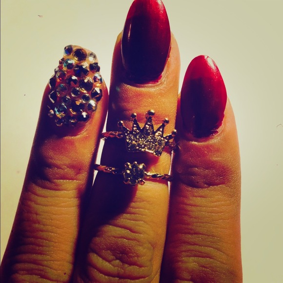 Diva queen ring