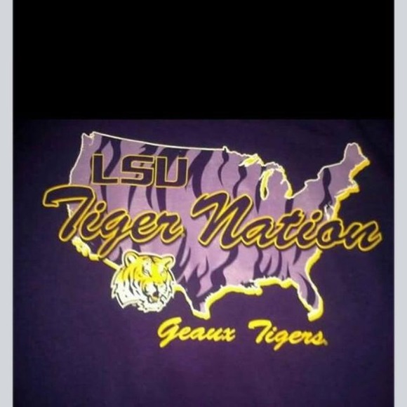 Nwt LSU size 2xl Tshirt