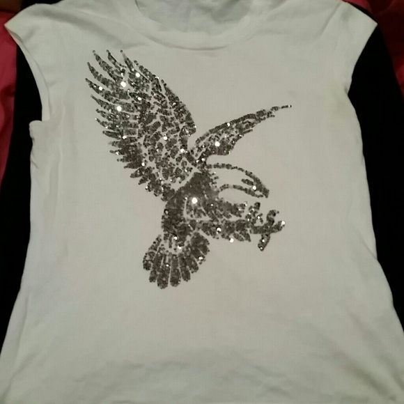 Iisli White tee with silver sequence eagle