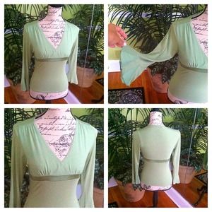 Bebe✨Sage green blouse✨Small