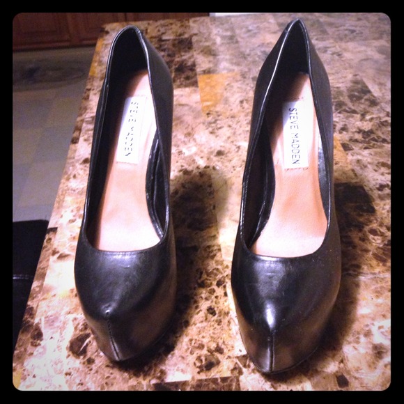 Steve Madden pumps