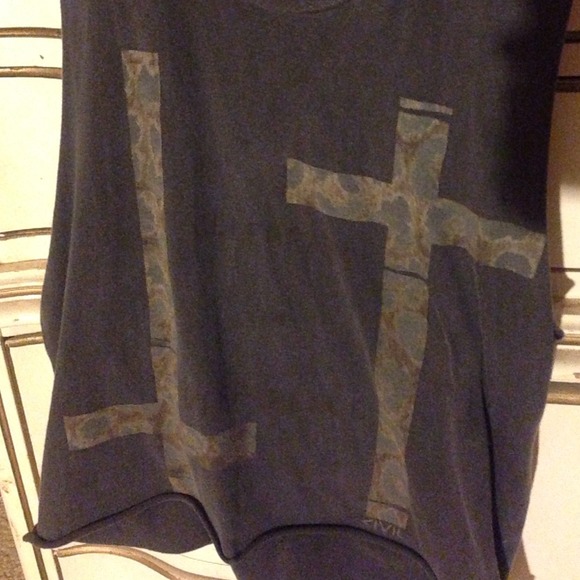 Tank - Picture 2 of 2