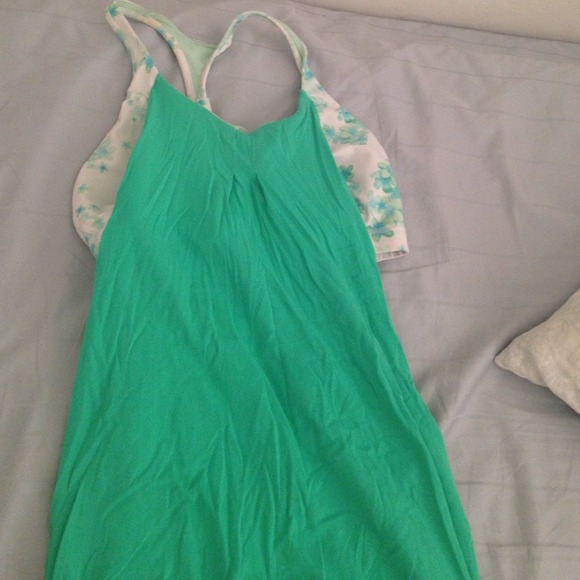 Lululemon tank!