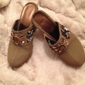 Kathy Van Zeeland Slipons Taupe